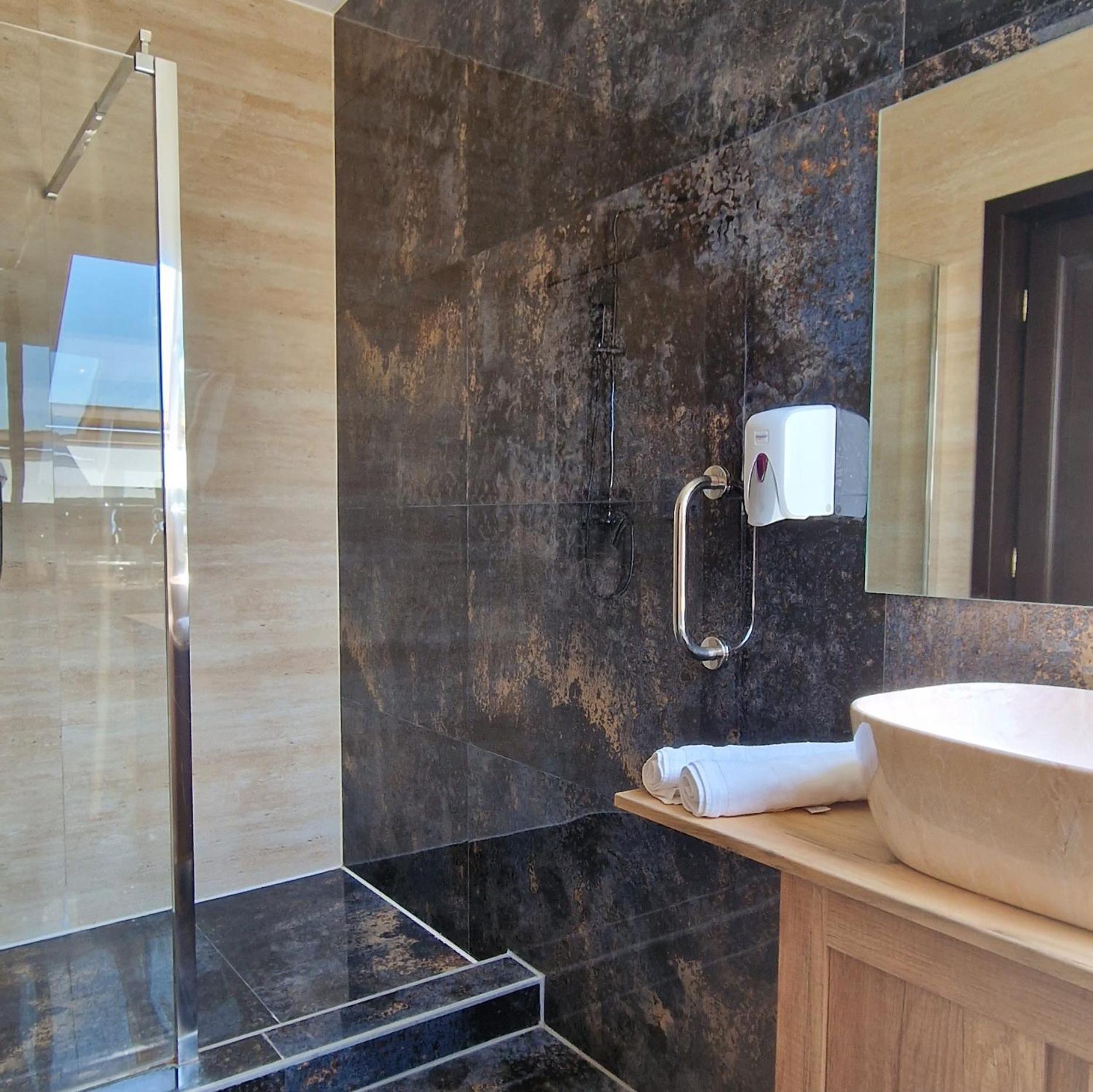Hotel Provence Suceava Exterior foto