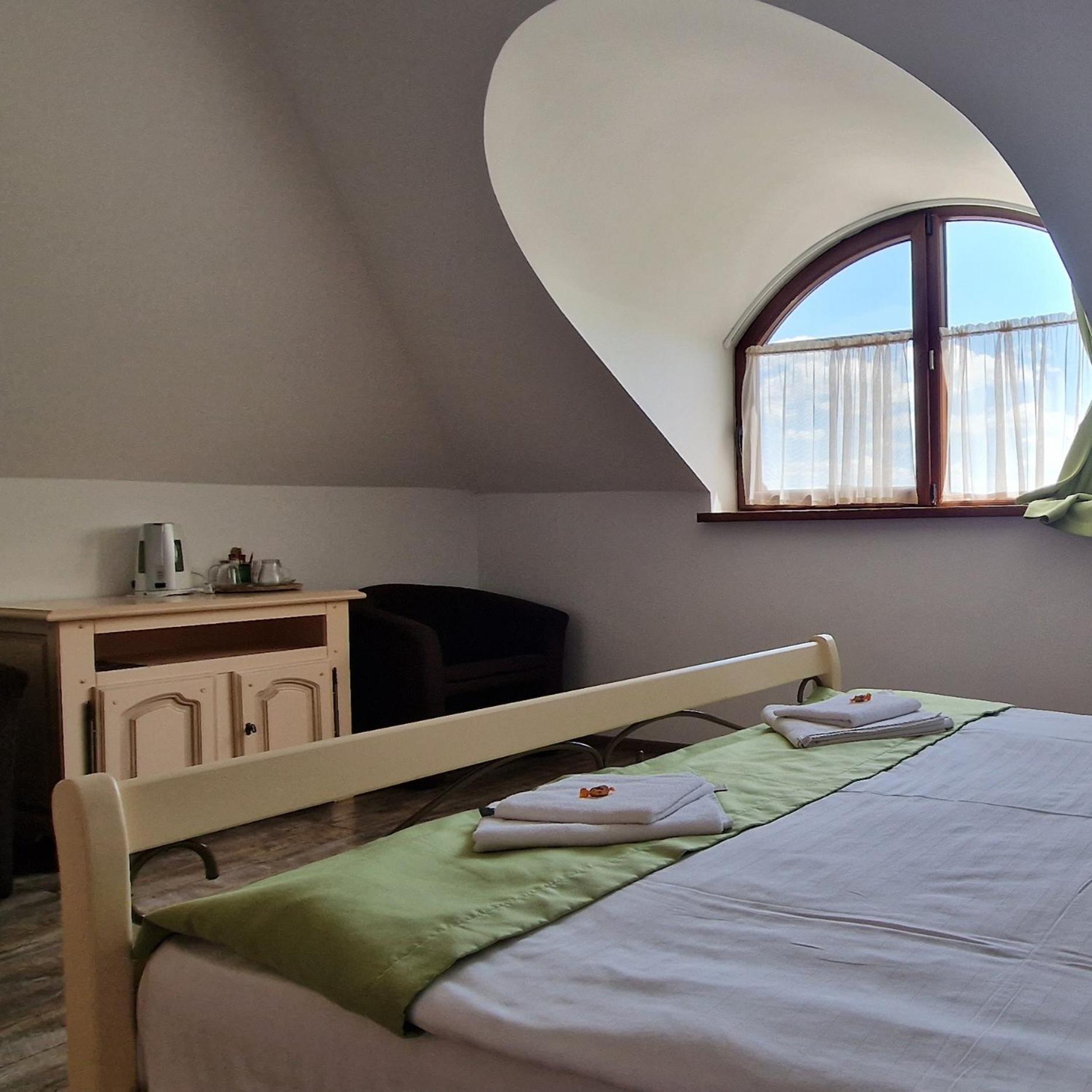 Hotel Provence Suceava Exterior foto
