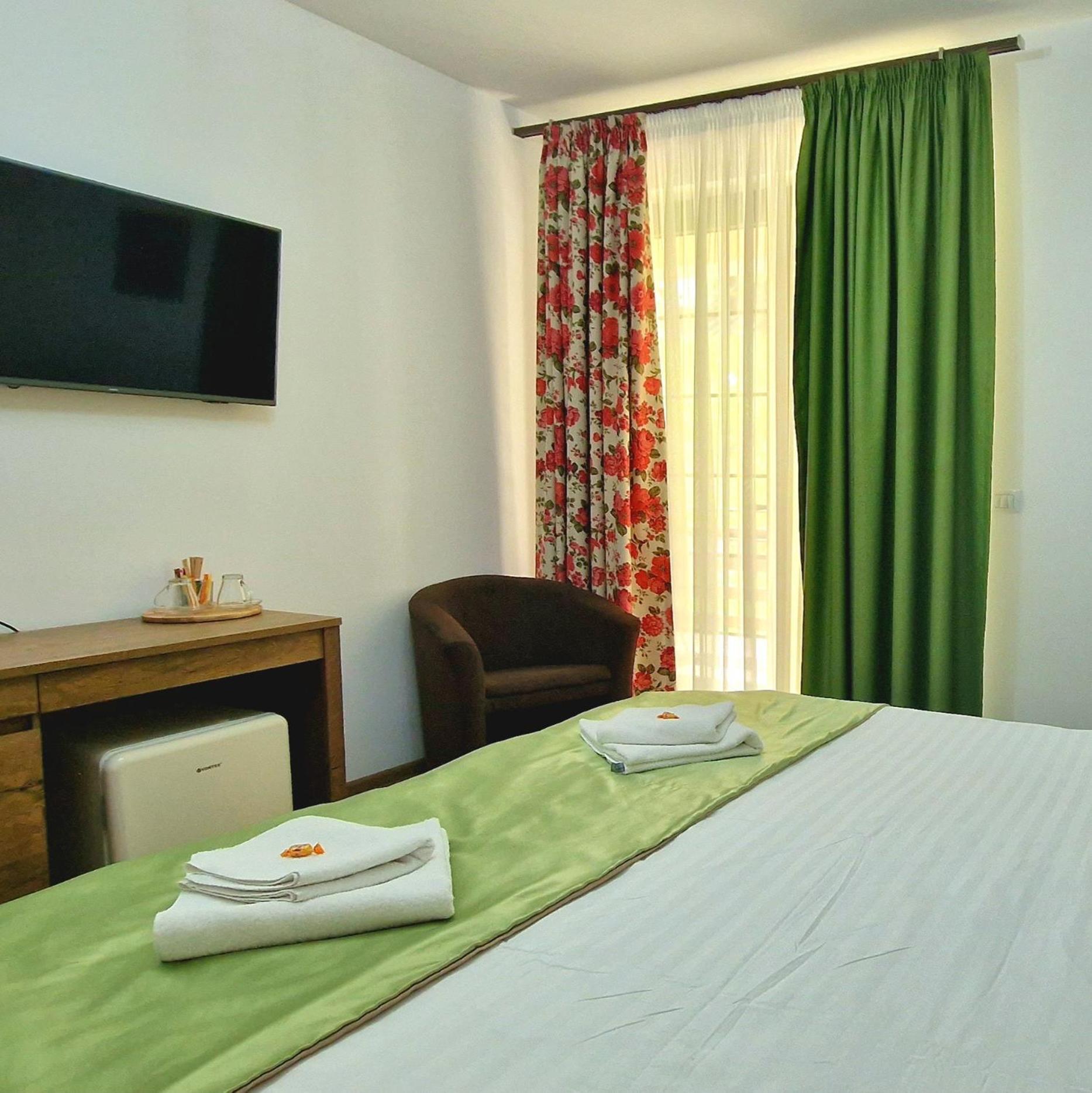 Hotel Provence Suceava Exterior foto